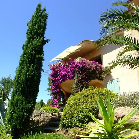 Couette-café U Paradisu 3*