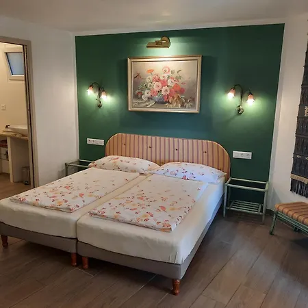 Couette-café U Paradisu 3*