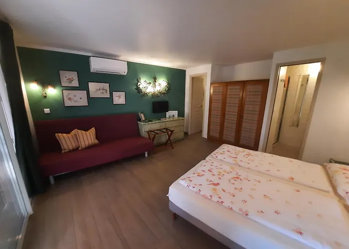 Couette-café U Paradisu 3*